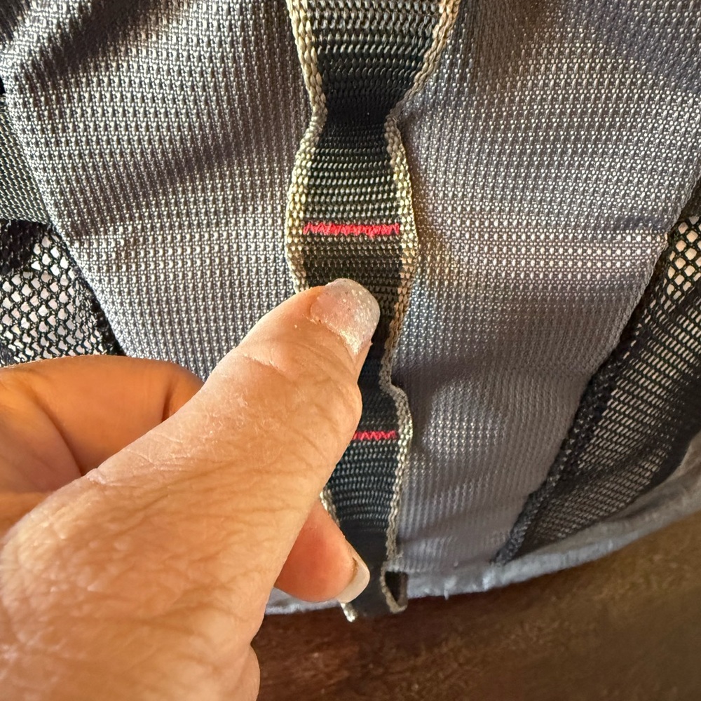 SwissGear Charcoal and Black Men's Backpack plastic is still on some metal - Picture 8 of 9